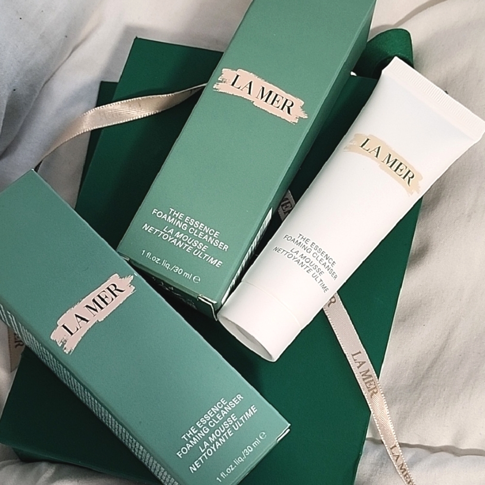 $80 La Mer The Essence Foaming Cleanser